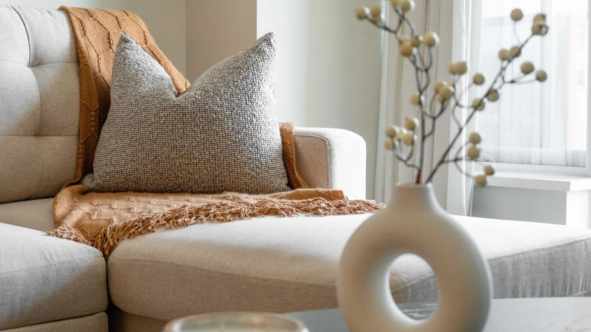 Downtown Cityview Escape With Pool And Jacuzzi Near Rogers Arena فانكوفر كندا